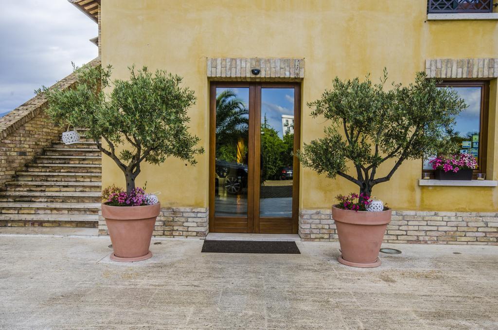 Country House Corte Del Sole Campolungo Buitenkant foto